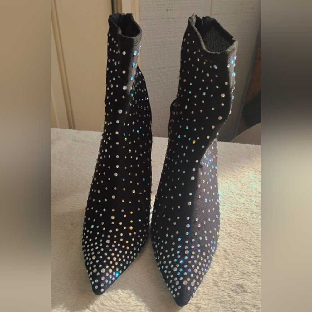 Liliana Black Ankle Boots With Rhinestone Detailing - Picture 4 of 14